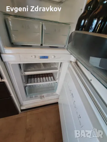 Хладилникът Hotpoint Ariston А+ за вграждане , снимка 2 - Хладилници - 55682323