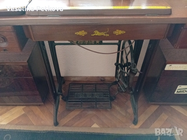 Шевна машина, снимка 3 - Антикварни и старинни предмети - 54237942