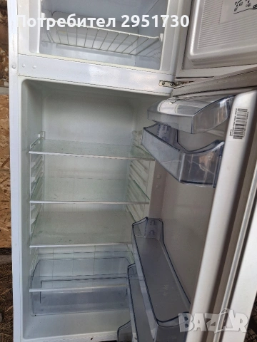 хладилник crown, снимка 2 - Хладилници - 54365075