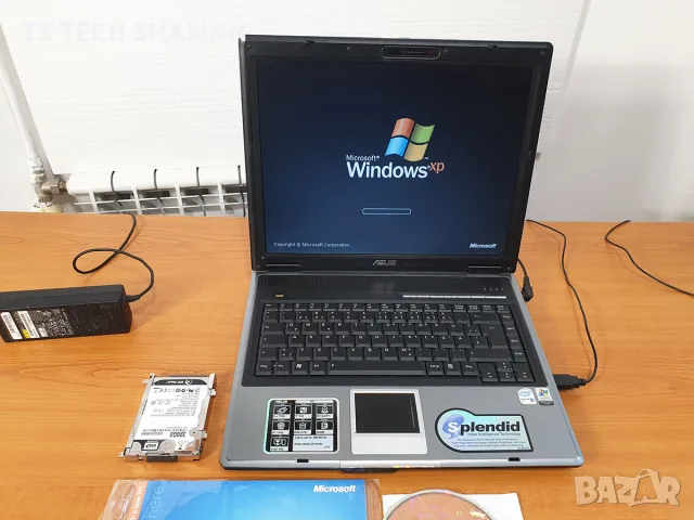 ⭐Продавам уникален ретро лаптоп ASUS F2F с Windows XP.⭐, снимка 2 - Антикварни и старинни предмети - 55340603