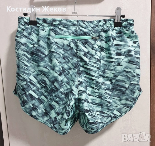 Дамски оригинални къси панталонки. Nike DRI FIT , снимка 2 - Къси панталони и бермуди - 55215795