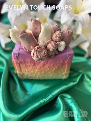 Луксозни подаръчни букети със сапунени цветя 