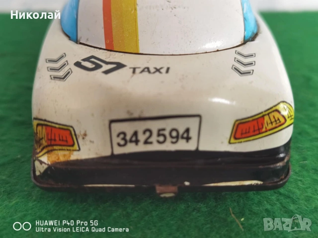 Стара Унгарска Ламаринена Играчка Такси Фрикционно Задвижване, снимка 6 - Антикварни и старинни предмети - 54383169