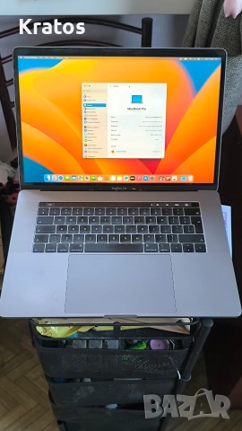 Лаптоп Apple Macbook pro (2019) A1990 16GB RAM i7 256 ssd с дефектирал дисплей