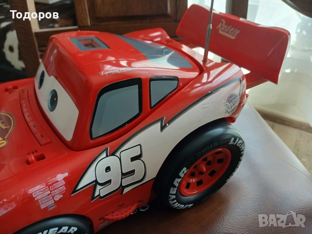CARS 2, радио със CD Mc Queen много рядък модел компакт диск с радио, снимка 6 - Радиокасетофони, транзистори - 54352675