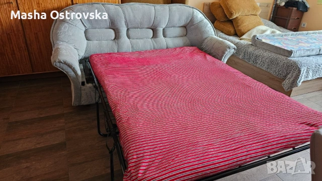 Диван сив с  размери 2м×1м. Разтяга се напред. Място за спане 1,4м×1,9м., снимка 8 - Дивани и мека мебел - 54756320