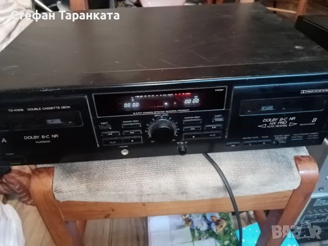 Двукасетачен дек JVC