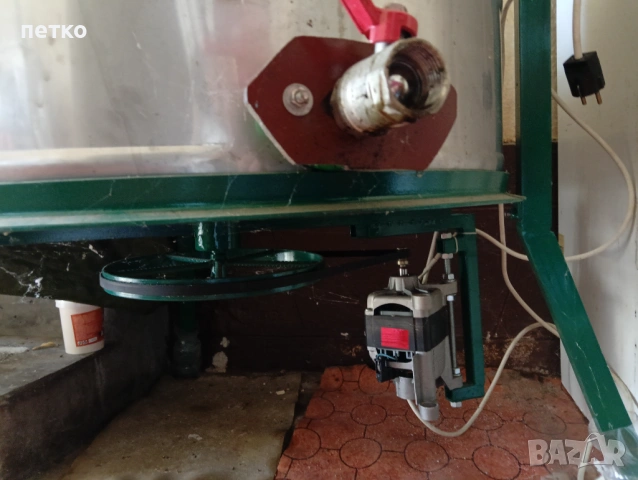 Центрофуга за мед , снимка 4 - За пчели - 54233267