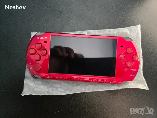 PSP 3000 Radiant red с кутия, снимка 2 - PlayStation конзоли - 55188367