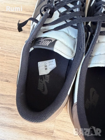 Оригинални нови кецове Jordan 1 Retro Low OG! 52,5 н, снимка 11 - Кецове - 54803489
