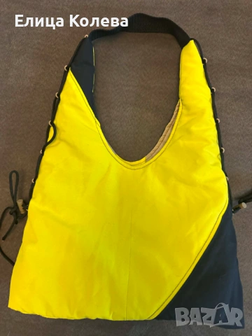 Спортна чанта Adidas, снимка 2 - Чанти - 54364350