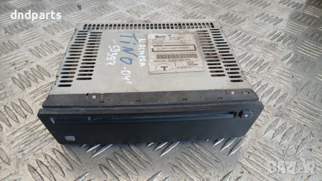 CD Nissan Almera Tino 2004