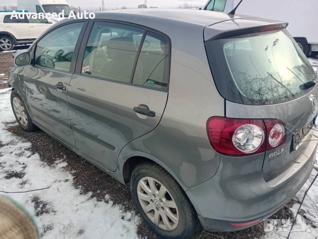 VW Golf 5 plus 1.6fsi  на части , снимка 3 - Автомобили и джипове - 54502036
