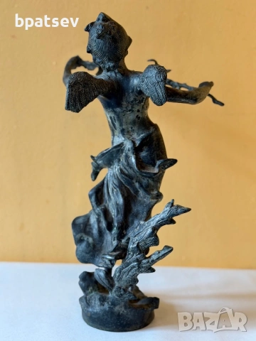 Стара бронзова фигура от 19 век, снимка 3 - Антикварни и старинни предмети - 54100537