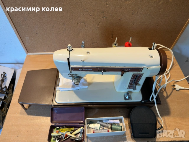 метална немска машина "Privileg ZickZack", снимка 5 - Шевни машини - 55001151