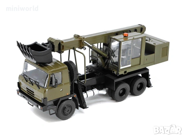 Tatra 815 UDS-114A багер - мащаб 1:43 на Авто История моделът е нов в кутия, снимка 2 - Колекции - 54697397