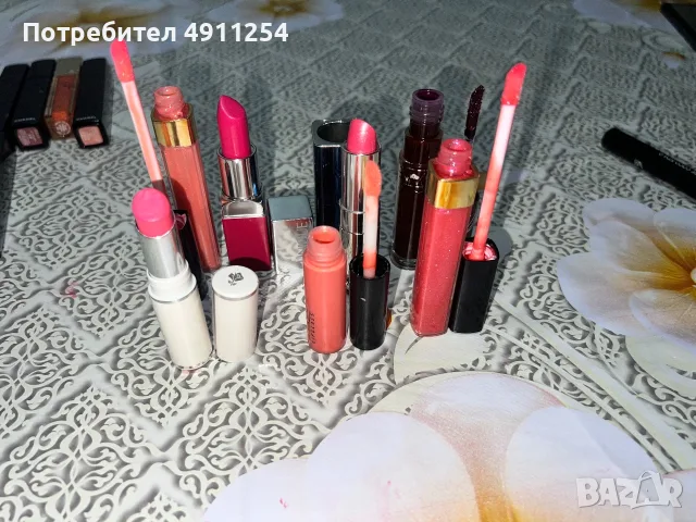 Червила и Гланцове *CHANEL* DIOR*ESTEE LAUDER, снимка 3 - Декоративна козметика - 55580681