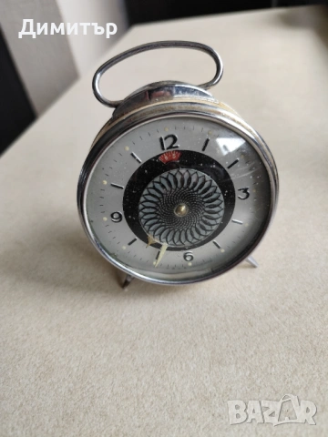 анимиран часовник будилник 