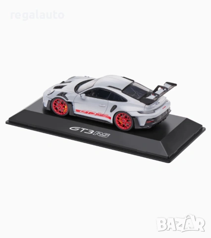 WAP0201530P001,умален модел die-cast,Porsche 911 GT3 RS(992)–Limited edition 1:43, снимка 3 - Колекции - 54538395