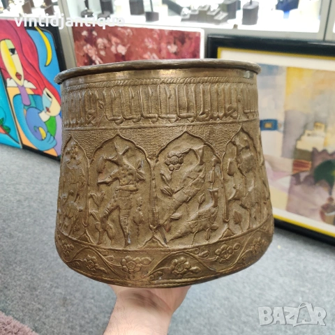 Антична медна кашпа