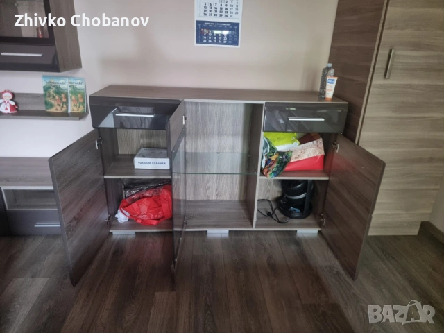 Холни секции за 2 стени гланц/дърво/стъкло + холна маса, снимка 5 - Секции и витрини - 54572006