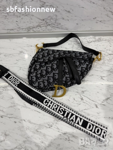 Dior Saddle чанта, снимка 3 - Чанти - 55377441