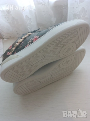 Guess Roxo флорални сникърси, снимка 4 - Маратонки - 54398967