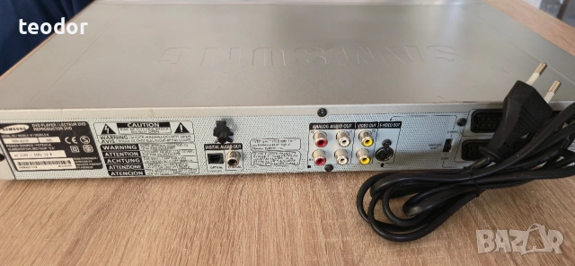 DVD SAMSUNG, снимка 4 - Плейъри, домашно кино, прожектори - 51456315