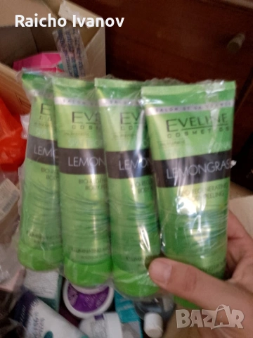 козметика на едро и дребно , снимка 14 - Продукти за коса - 54000184