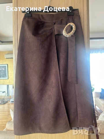 Тъмнокафява велурена пола, снимка 3 - Поли - 54083481