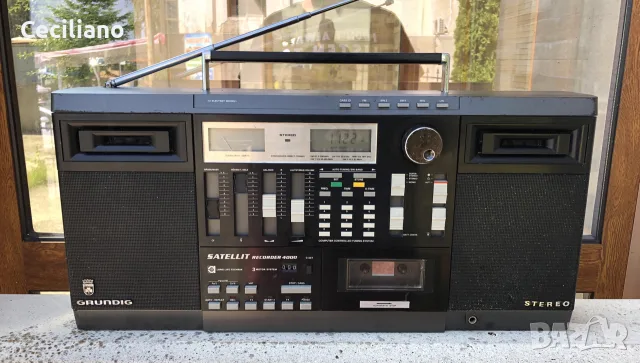 Grundig Satellit Recorder 4000 – Stereo Radio Cassette
, снимка 2 - Радиокасетофони, транзистори - 55432711