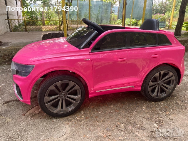 Акумулаторна кола AUDI, снимка 4 - Детски велосипеди, триколки и коли - 55069742