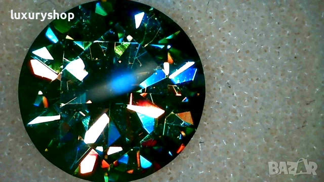 Диамант, Moissanite Brilliance, зелен със сертификат, гравиран номер на камъка - 35 евро - 1 карат, снимка 3 - Бижутерийни комплекти - 55082794