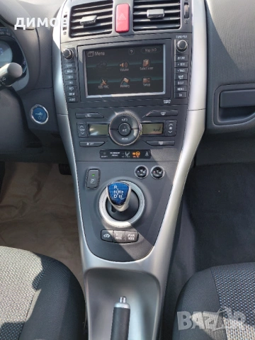 Toyota Auris Hibryd 2011г - ТОП ..., снимка 10 - Автомобили и джипове - 54319524