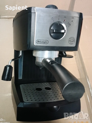 Кафемашина DeLonghi.