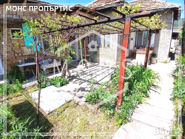 Продават се две жилищни сгради в един парцел в гр. Севлиево, обл. Габрово., снимка 8 - Къщи - 54452830