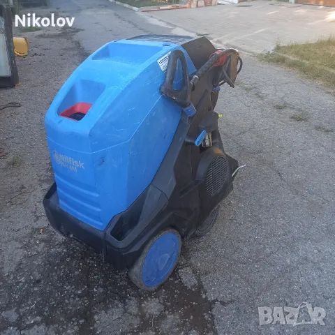 Професионална пароструйка Nilfisk MH-4M, снимка 4 - Парочистачки и Водоструйки - 55685140