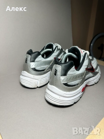 Оригинални Nike маратонки – перфектно състояние, топ комфорт, снимка 3 - Маратонки - 54598221
