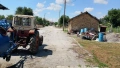 Продавам дворно място декар и половина,с две постройки общо 120квадрата.В поголямата постройка са ин, снимка 9