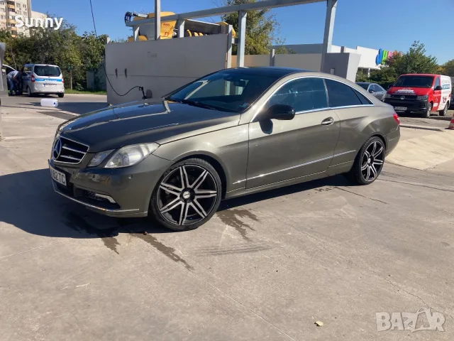 Мерцедес  Е 350 Купе, снимка 7 - Автомобили и джипове - 55643778