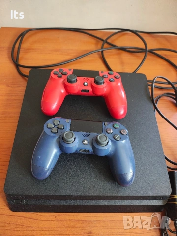 Продавам PS4 Slim 500GB + 2 джойстика + зарядна станция, снимка 2 - PlayStation конзоли - 54425006