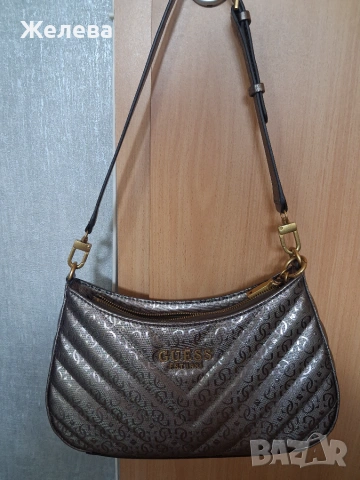 Чанта Guess средно голяма , снимка 2 - Чанти - 55241068