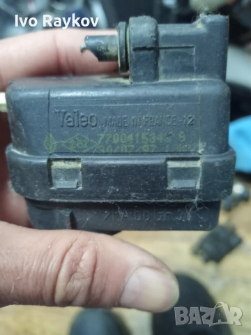 Мотор за регулиране на фаровете Renault 7700415343 , снимка 4 - Части - 54399262