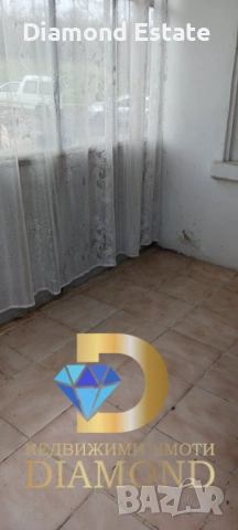 Двуетажна къща в село Динево, обл. Хасково, снимка 12 - Къщи - 54037913