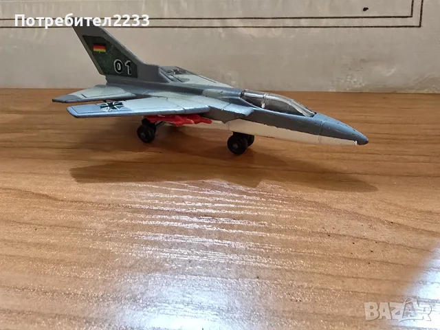 Продавам цяла колекция колички и самолетчета - DiNKY и MATCHBOX, снимка 11 - Колекции - 55601136