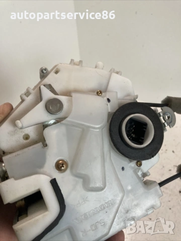 Заключващ механизъм за задна дясна врата за Honda FR-V 2.0 V-Tec (2005), снимка 3 - Части - 54440474