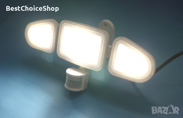 LED прожектор с датчик за движение и дистанционно управление – 3600LM, 3 регулируеми глави, снимка 3 - Външни лампи - 54952188