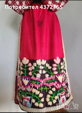 #81 Народна носия , снимка 4 - Антикварни и старинни предмети - 54365587