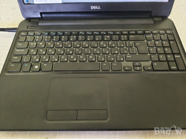 Продавам работещ лаптоп Dell Inspiron 3531, снимка 2 - Лаптопи за дома - 54571130