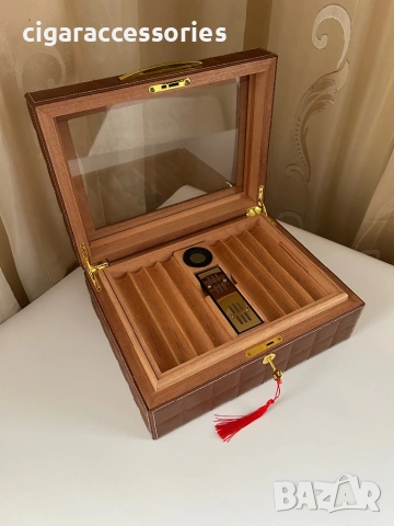 Хумидор за 50 пури – кедър, кожа, стъкло, дигитален хигрометър, снимка 4 - Табакери - 53958345